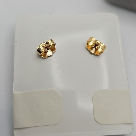 NWT Peridot Post Earrings Goldtone Hardware - Picture 2 of 2